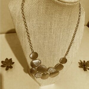 Elegant Gold Necklace